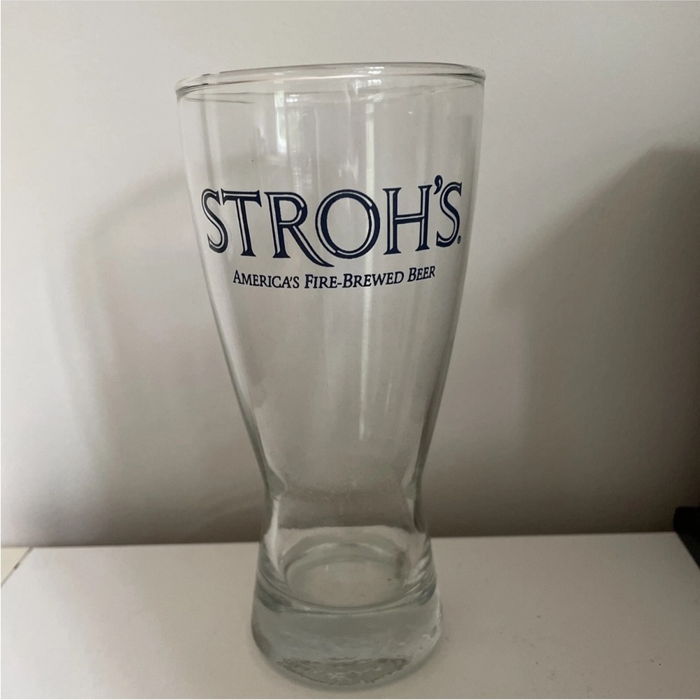 STROH’s beer glass- vintage Excellent condition mug brew